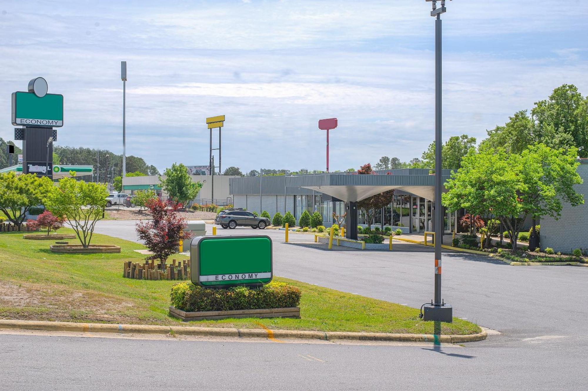 Masters Inn Selma Smithfield I-95 By Oyo Экстерьер фото