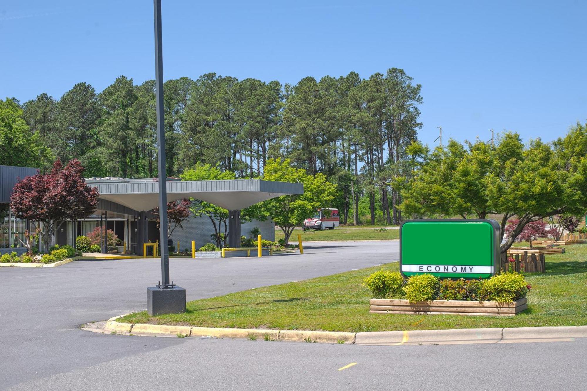 Masters Inn Selma Smithfield I-95 By Oyo Экстерьер фото