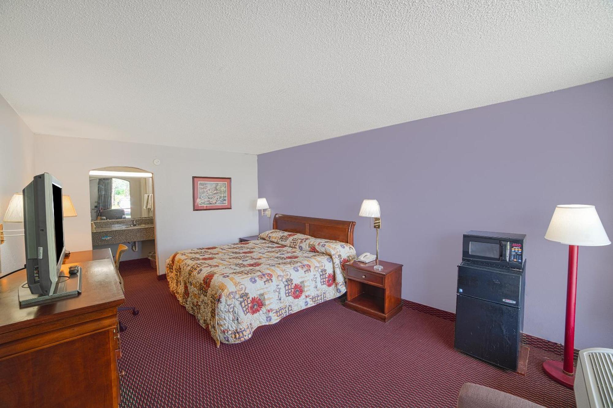Masters Inn Selma Smithfield I-95 By Oyo Экстерьер фото