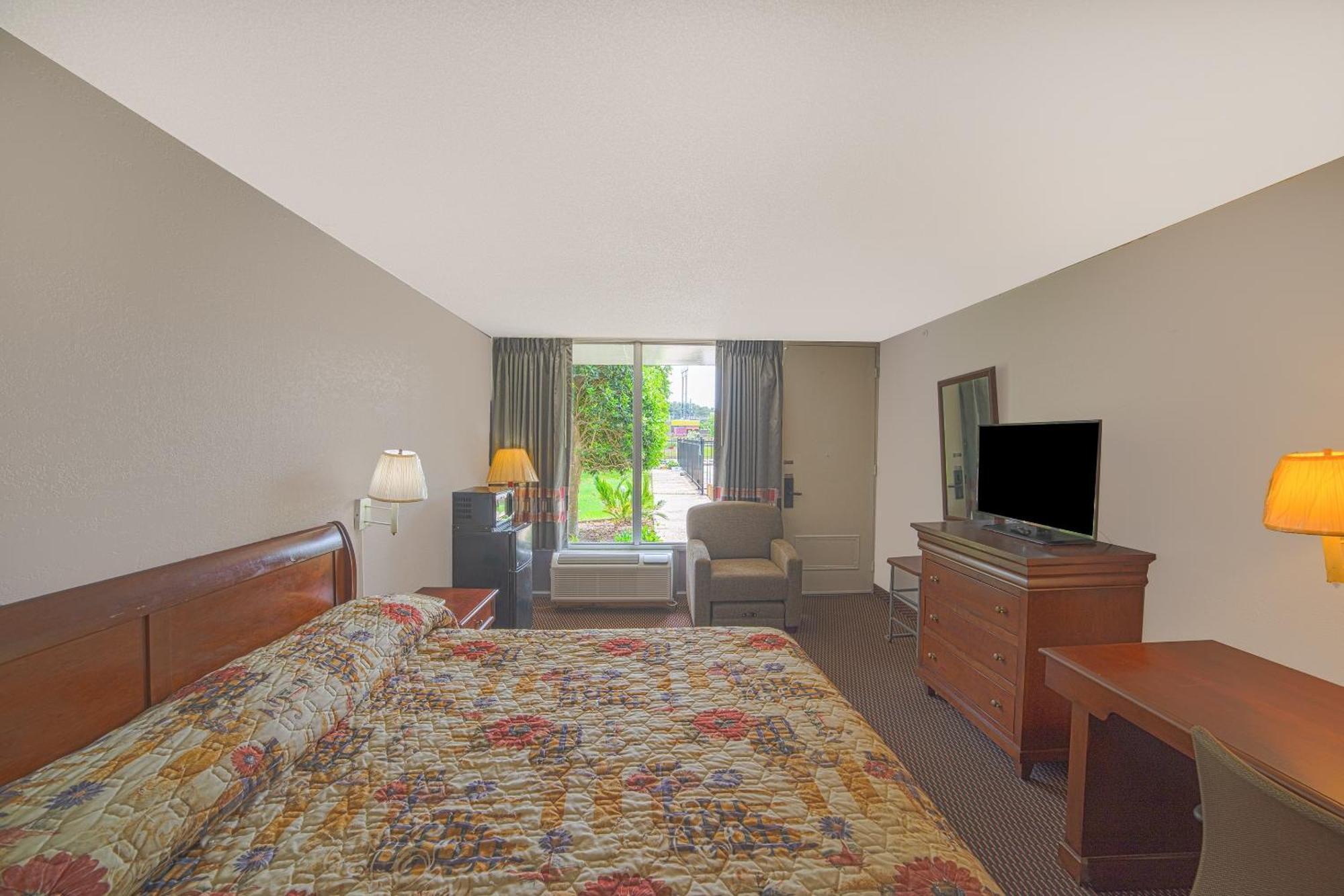 Masters Inn Selma Smithfield I-95 By Oyo Экстерьер фото