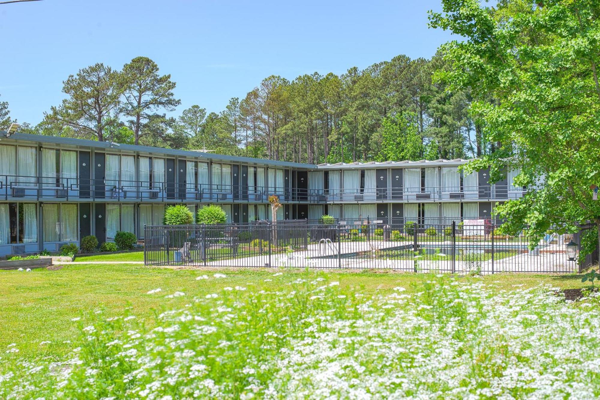 Masters Inn Selma Smithfield I-95 By Oyo Экстерьер фото
